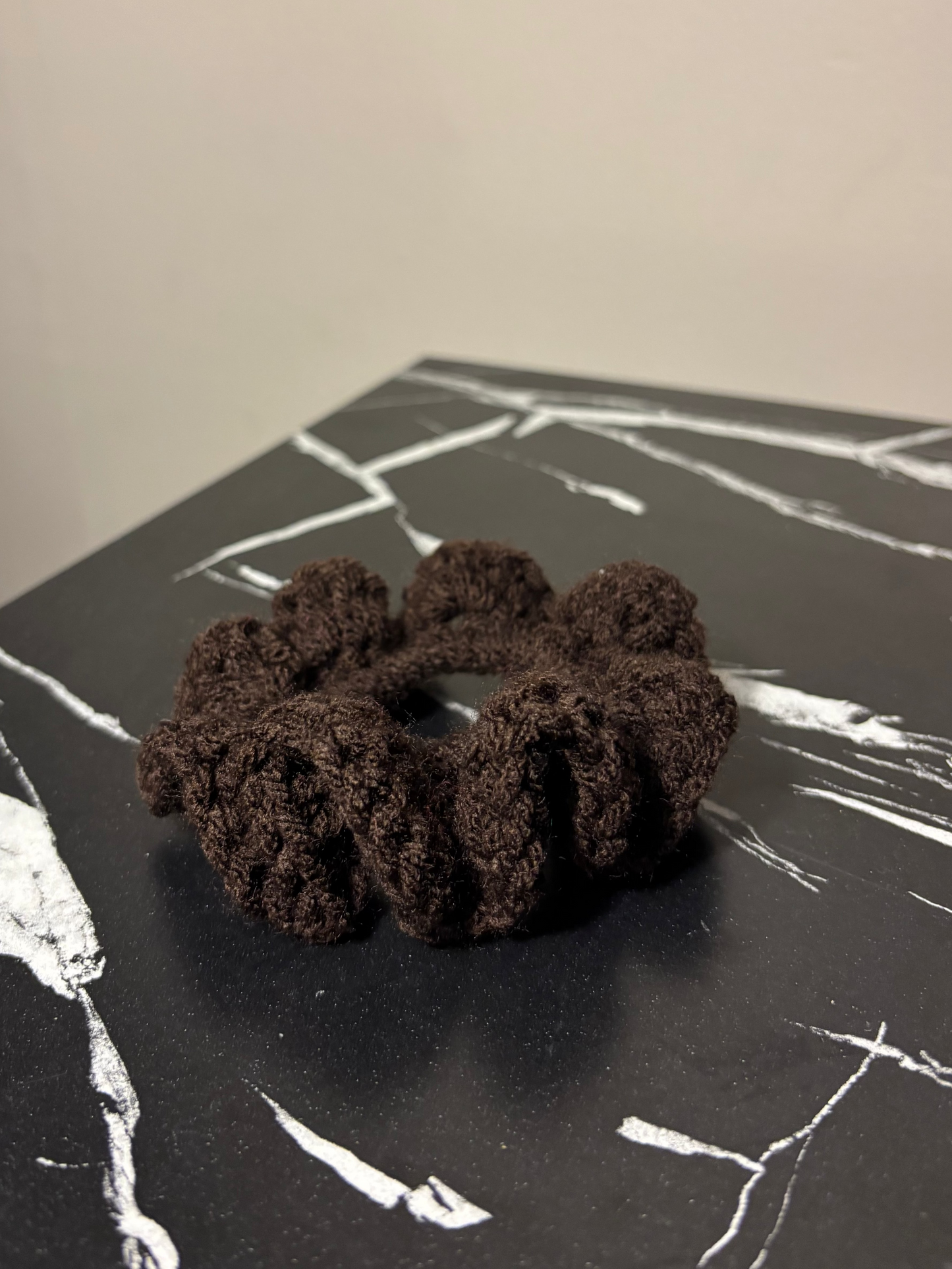 Small scrunchie dark brown