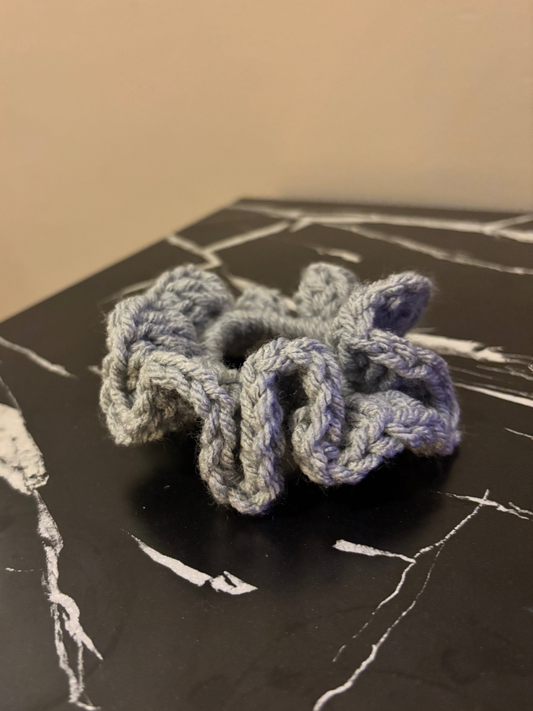 Small scrunchie grey