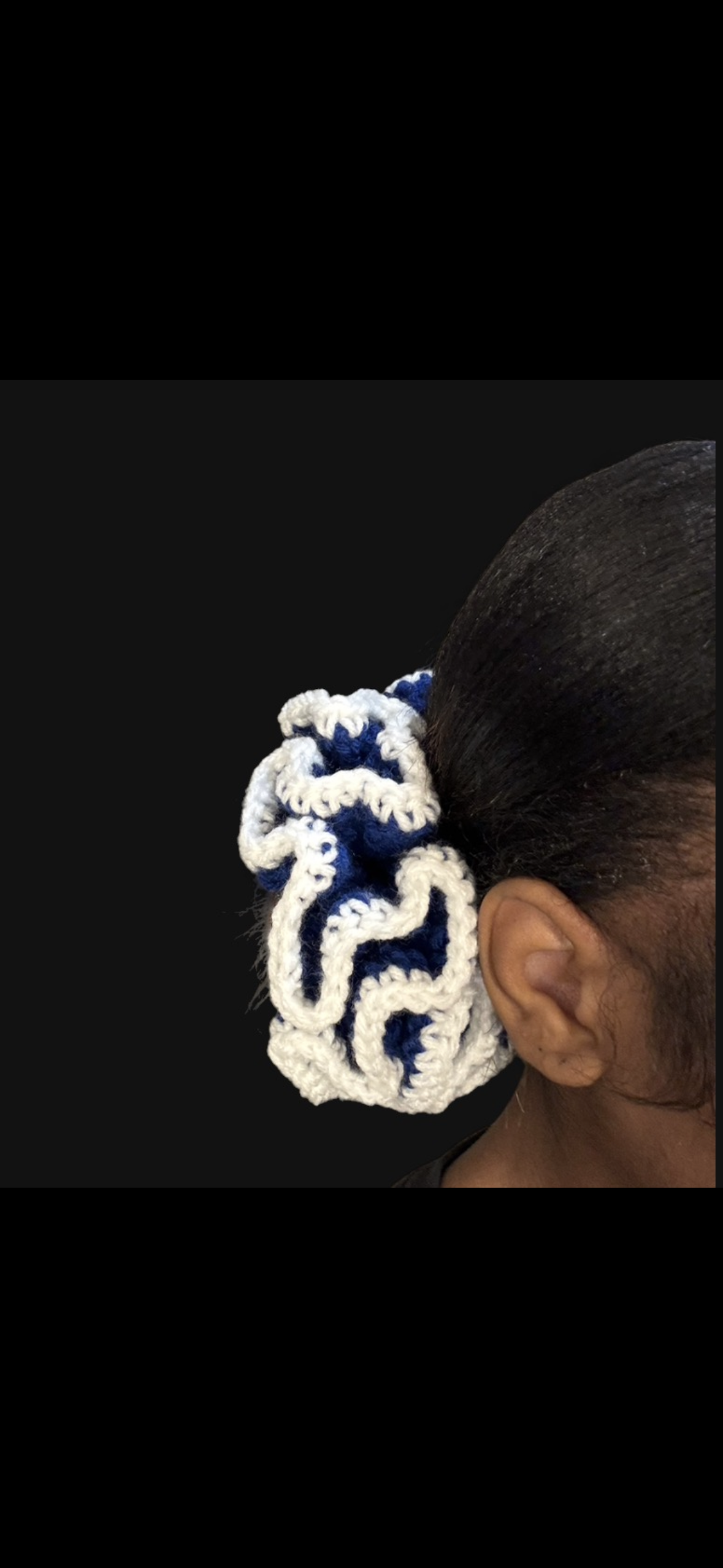 Large scrunchie blue & white